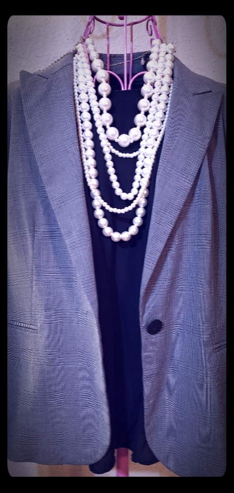 Plaid grey houndstooth blazer
